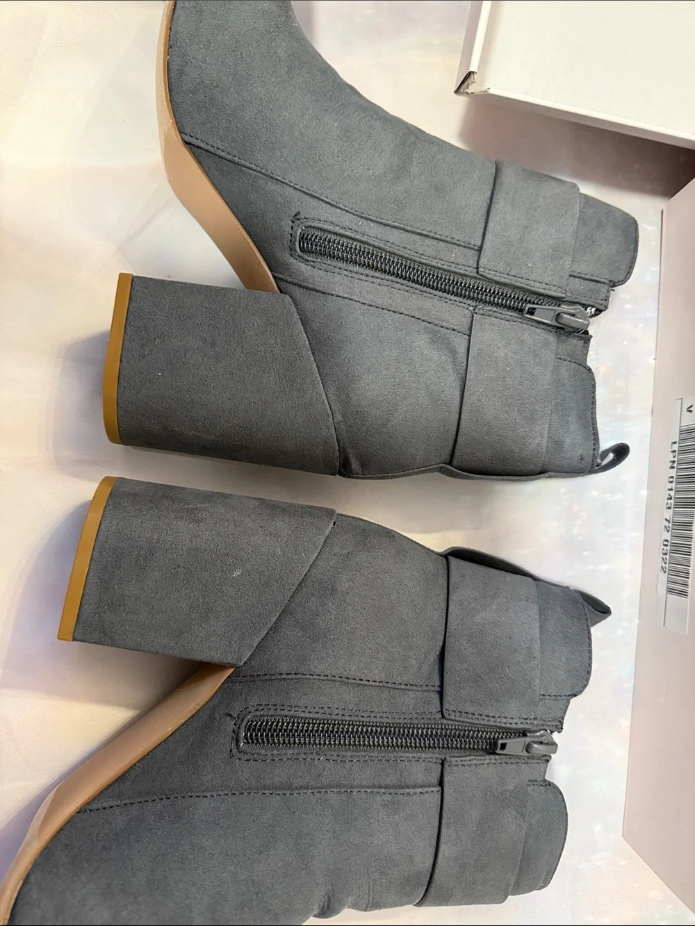 JustFab Charcoal Gray Suede Block Heel Ankle Boots 7.5